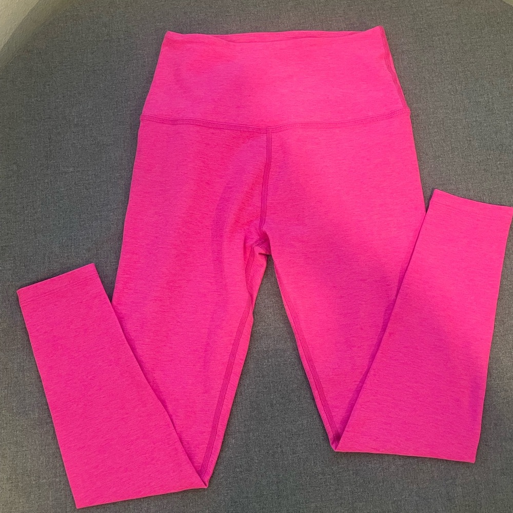 Beyond Yoga hot pink leggings